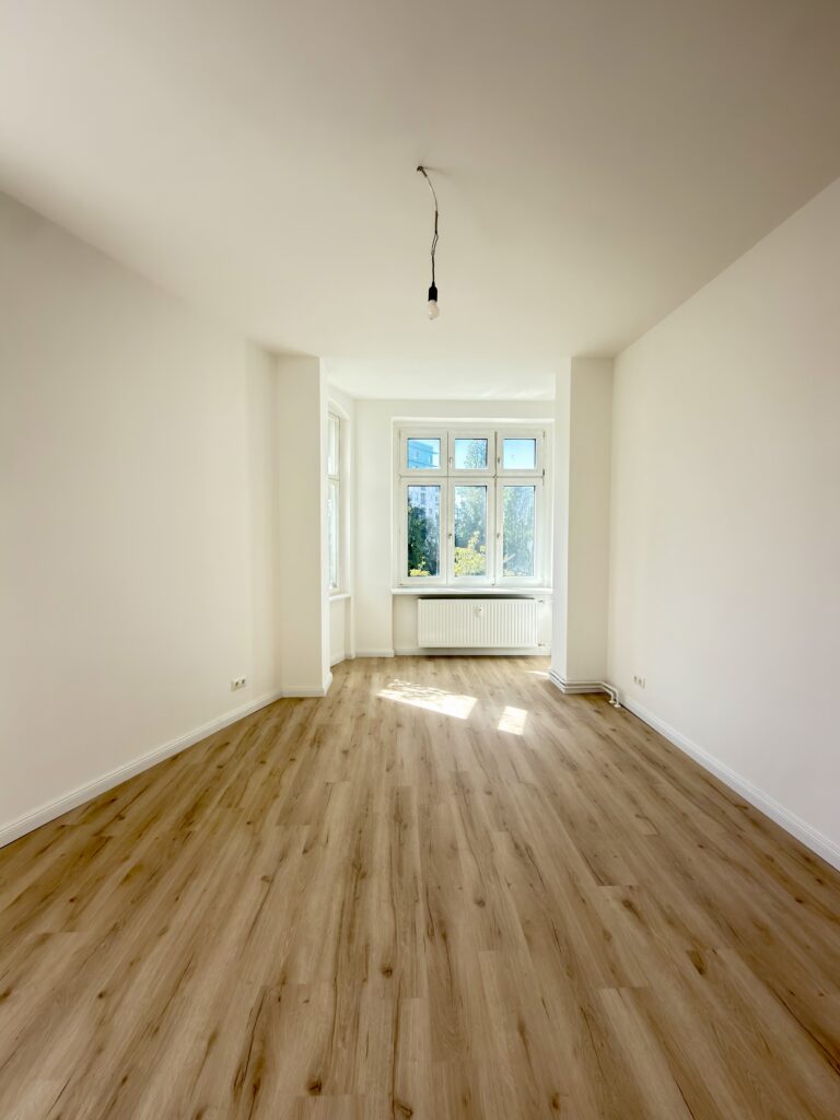 Wohnungssanierung in Charlottenburg: Hell, ruhig, bezugsfertig